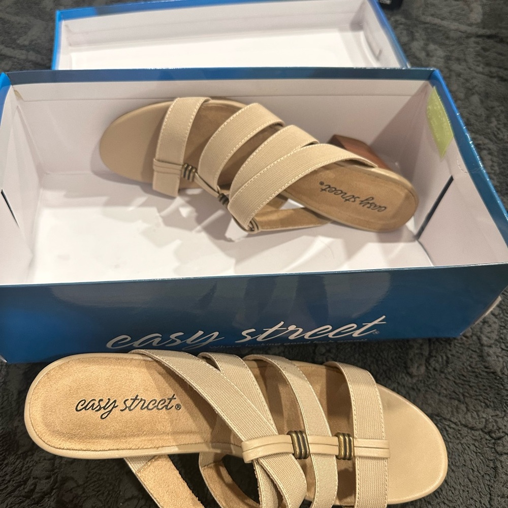 Easy Street Women's Beige Sandals